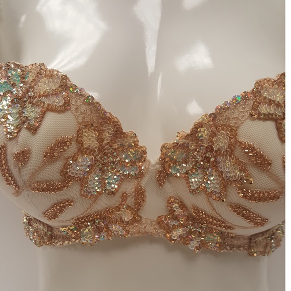 Decorated push-up bra in ivory color. - Picture 5 of 5